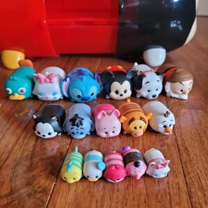 Disney Tsum Tsum Vinyl Mini Figures with Mickey Mouse Holder Pack